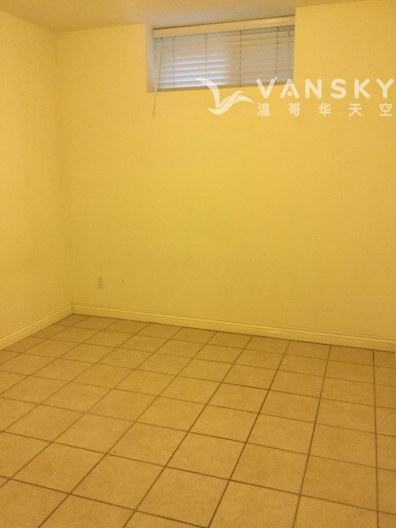 260226182103_Catherines bdrm.jpg